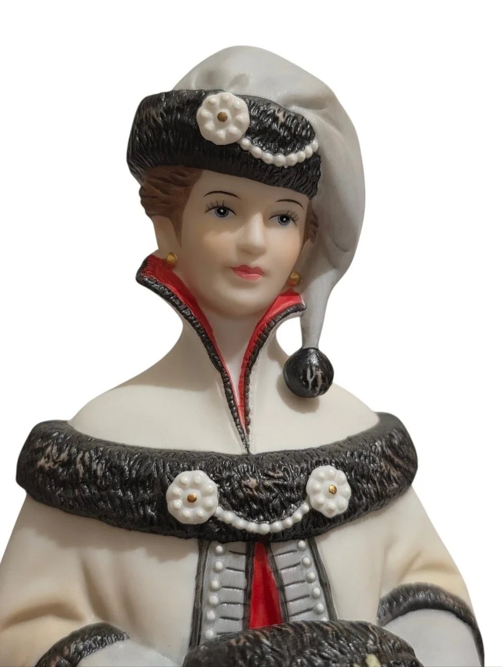1999 Avon Mrs. P.F.E. Albee President's Club Award porcelain figurine.